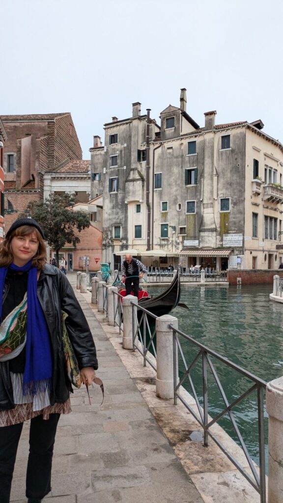 PXL 20251102 084319681