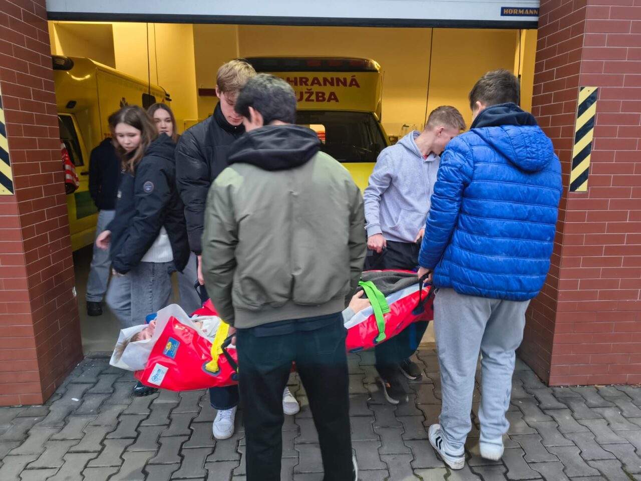 WhatsApp Image 2025 12 15 at 17.30.05