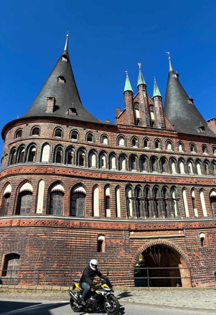 4C8C6236 8C0C 4026 AF30 25ECEF02AFE4