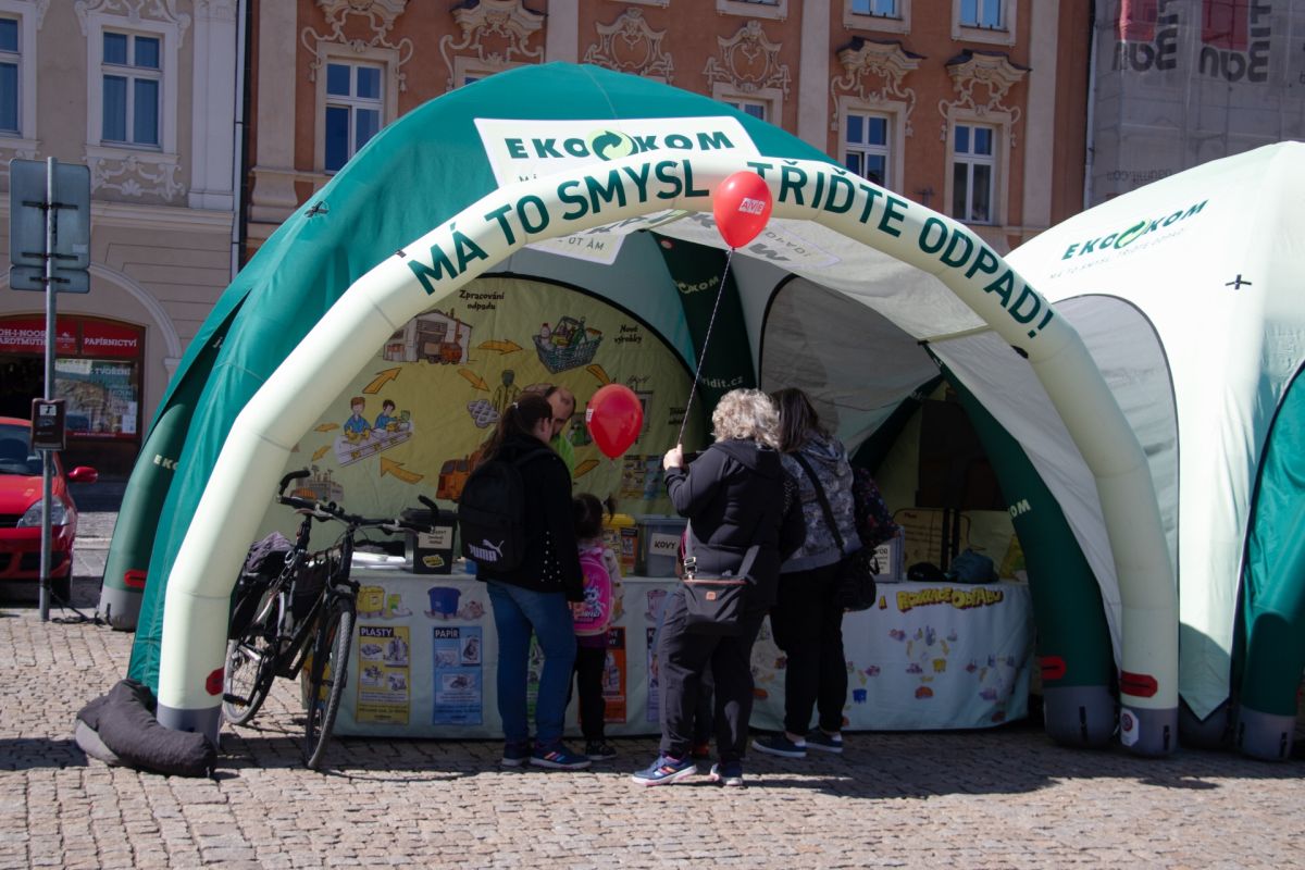 Den Zeme Technicke Foto 1