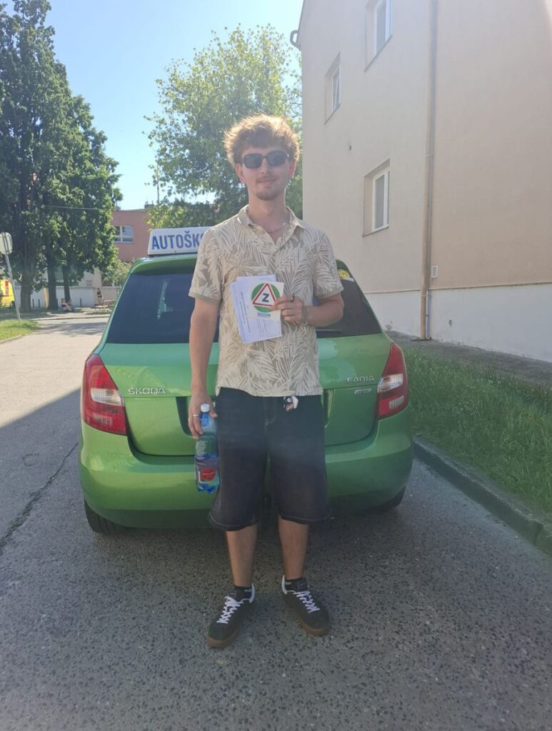 IG Layout autoskola 0000 446edeed 1b7e 4311 9c14 0ead3977e977